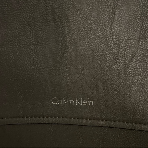 Gray Calvin Klein purse with black wristlet - Picture 2 of 8